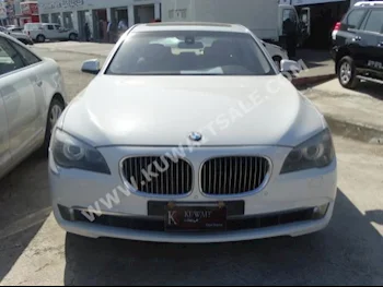 بي ام دبليو  740 Li  الفئة - السابعة  2010  141,000  سيدان  اتوماتك  6  جلد  دفع خلفي  أبيض  بنزين