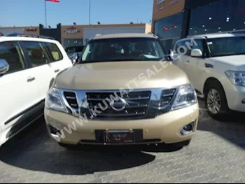 نيسان  بلاتنيوم  باترول  2014  35,000  اس يو في  اتوماتك  8  جلد  دفع رباعي  ذهبي  بنزين