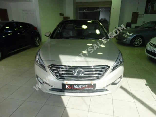 هيونداي  سوناتا  2016  16,000  سيدان  اتوماتك  4  مخمل  دفع أمامي  فضي  بنزين