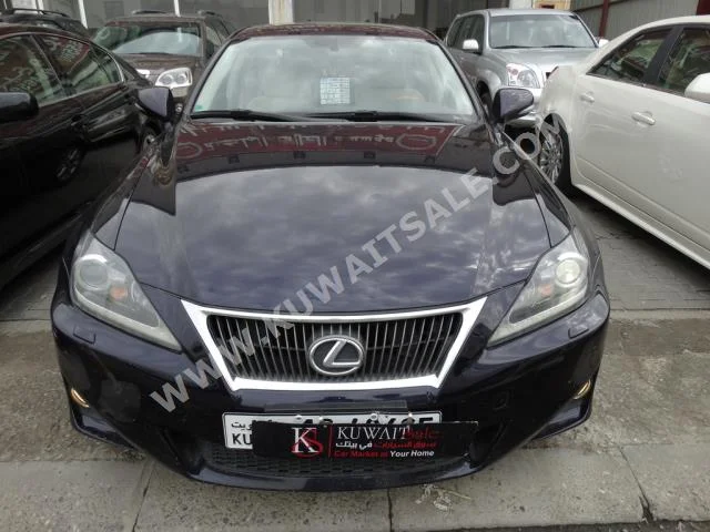 لكزس  300  اّي اس  2011  158,000  سيدان  اتوماتك  6  جلد  دفع خلفي  أسود  بنزين