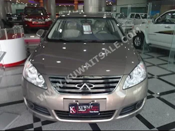 شيري  إي 8  2015  0  سيدان  اتوماتك  4  جلد  دفع أمامي  ذهبي  بنزين