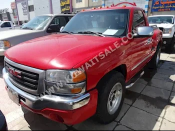 GMC  2500 HD  Sierra  2002  220,000  Pick Up  Automatic  8  Cloth  4WD  Red  Gasoline