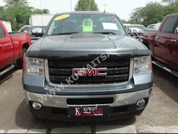 GMC  SLE  Sierra  2011  120,000  Pick Up  Automatic  8  Cloth  4WD  Turquoise  Gasoline