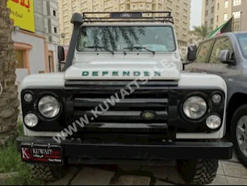 Land Rover  Defender  2015  13,000  SUV  Manual  6  Leather  4WD  White  Gasoline