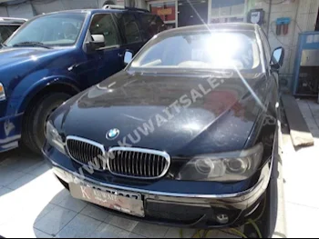 بي ام دبليو  730 Li  الفئة - السابعة  2008  100,000  سيدان  اتوماتك  6  جلد  دفع خلفي  أسود  بنزين
