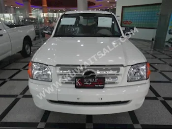 زي إكس أوتو  جراند تايغر  2015  0  بيكب  عادي  4  مخمل  دفع أمامي  أبيض  بنزين
