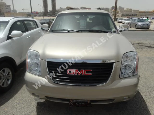 GMC  Yukon  2008  167,000  SUV  Automatic  8  Cloth  RWD  Gold  Gasoline