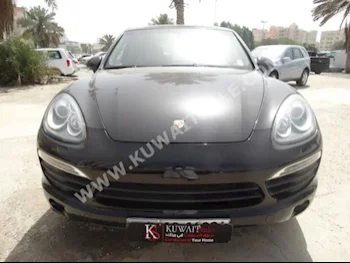 Porsche  S  Cayenne  2011  74,000  SUV  Automatic  8  Leather  4WD  Black  Gasoline