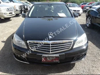 مرسيدس - بنز  200  سي - كلاس  2009  80,000  سيدان  اتوماتك  4  جلد  دفع خلفي  أسود  بنزين