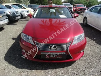 لكزس  300  اي اس  2013  67,000  سيدان  اتوماتك  6  جلد  دفع خلفي  أحمر  بنزين