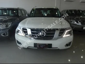 نيسان  بلاتنيوم  باترول  2014  28,000  اس يو في  اتوماتك  8  جلد  دفع رباعي  أبيض  بنزين