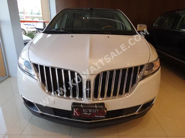 Lincoln  MKX  2013  37,000  SUV  Automatic  6  Leather  FWD  White  Gasoline