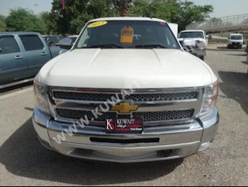 Chevrolet  LT  Silverado  2012  91,000  Pick Up  Automatic  8  Leather  4WD  Off White  Gasoline