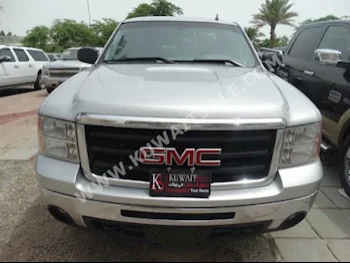 GMC  Sierra  2011  80,000  Pick Up  Automatic  8  Cloth  4WD  Silver  Gasoline