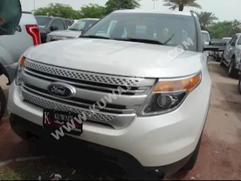 Ford  Explorer  2014  62,000  SUV  Automatic  6  Leather  4WD  White  Gasoline