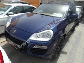بورش  جي تي اس  كيان  2009  135,000  اس يو في  اتوماتك  8  جلد  دفع رباعي  أزرق غامق  بنزين