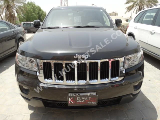 جييب  لاريدو  جراند شيروكي  2011  64,000  اس يو في  اتوماتك  6  جلد  دفع رباعي  أسود  بنزين