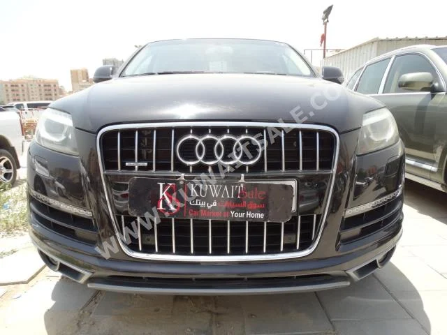 Audi  Q7  2011  56,000  SUV  Automatic  8  Leather  4WD  Black  Gasoline