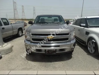 Chevrolet  LT  Silverado  2013  77,000  Pick Up  Automatic  8  Cloth  4WD  Silver  Gasoline