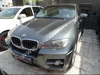 بي ام دبليو  6  الفئة - اكس  2008  160,000  اس يو في  اتوماتك  6  جلد  دفع رباعي  رمادي  بنزين
