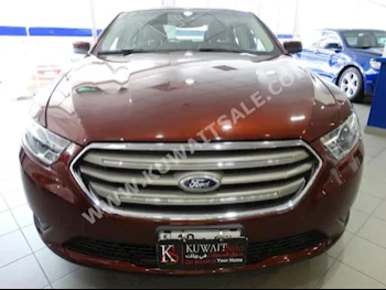 فورد  إس إي إل  تورس  2015  32,000  سيدان  اتوماتك  6  مخمل  دفع أمامي  عنابي  بنزين