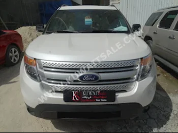 Ford  Explorer  2014  31,000  SUV  Automatic  6  Leather  RWD  White  Gasoline