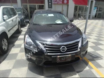 نيسان  2.5اس  ألتيما  2014  0  سيدان  اتوماتك  4  مخمل  دفع أمامي  أسود  بنزين