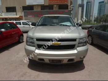 Chevrolet  LT  Tahoe  2014  35,000  SUV  Automatic  8  Leather  4WD  Gold  Gasoline