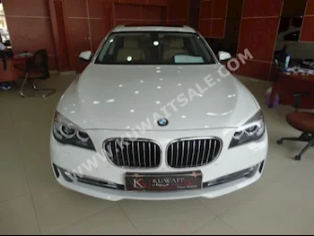 بي ام دبليو  730 Li  الفئة - السابعة  2015  22,000  سيدان  اتوماتك  8  جلد  دفع خلفي  أبيض  بنزين