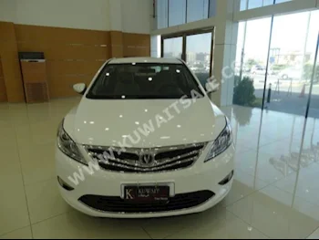 Changan  Eado  2016  0  Sedan  Automatic  4  Cloth  FWD  White  Gasoline