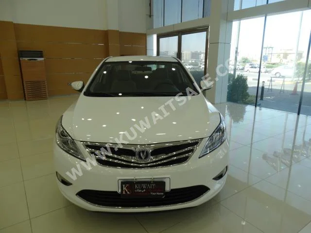 Changan  Eado  2016  0  Sedan  Automatic  4  Cloth  FWD  White  Gasoline