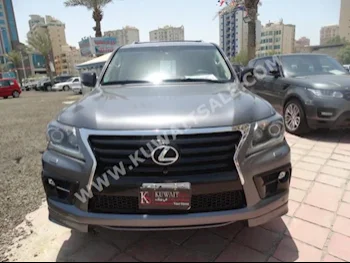 لكزس  570  ال اكس  2014  49,000  اس يو في  اتوماتك  8  جلد  دفع رباعي  رمادي  بنزين
