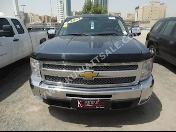 GMC  SLE  Sierra  2012  79,000  Pick Up  Automatic  8  Cloth  4WD  Turquoise  Gasoline