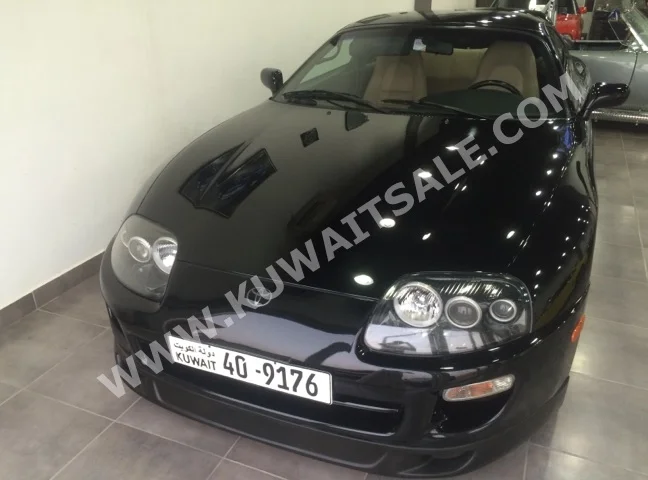 تويوتا  سوبرا  1997  10,000  كوبيه \ سبورت  عادي  6  مخمل  دفع خلفي  أسود  بنزين