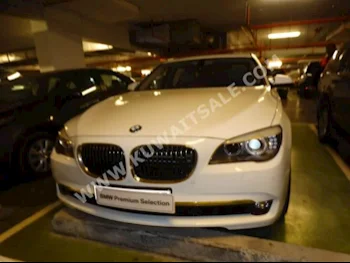 بي ام دبليو  750 Li  الفئة - السابعة  2012  30,000  سيدان  اتوماتك  8  جلد  دفع خلفي  أبيض  بنزين