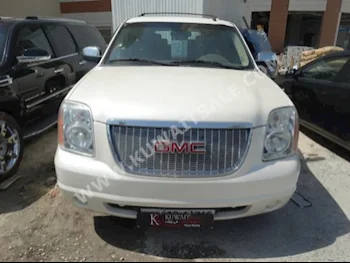GMC  SLT  Yukon  2008  97,000  SUV  Automatic  8  Leather  4WD  Pearl  Gasoline