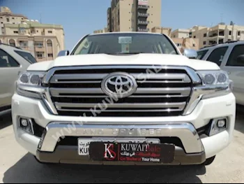 Toyota  GXR  Land Cruiser  2016  0  SUV  Automatic  8  Cloth  4WD  White  Gasoline
