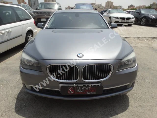 BMW  730 Li  7-Series  2010  70,000  Sedan  Automatic  6  Leather  RWD  Gray  Gasoline