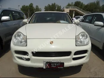 بورش  اس  كيان  2006  148,000  اس يو في  اتوماتك  8  جلد  دفع رباعي  أبيض  بنزين