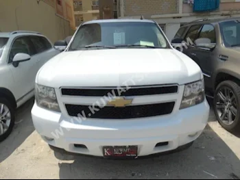 شفروليه  افلانش  2007  150,000  بيكب  اتوماتك  8  مخمل  دفع رباعي  أبيض  بنزين