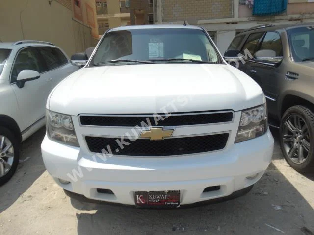 شفروليه  افلانش  2007  150,000  بيكب  اتوماتك  8  مخمل  دفع رباعي  أبيض  بنزين