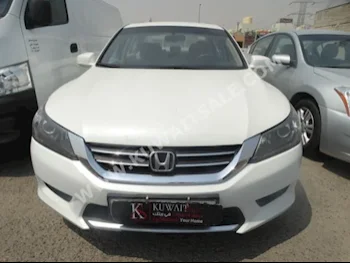 Honda  Accord  2013  60,000  Sedan  Automatic  4  Cloth  FWD  White  Gasoline