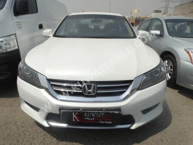 هوندا  اكورد  2013  60,000  سيدان  اتوماتك  4  مخمل  دفع أمامي  أبيض  بنزين