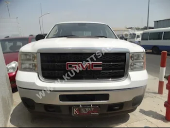 جي ام سي  2500 HD  سييرا  2011  160,000  بيكب  اتوماتك  8  مخمل  دفع رباعي  أبيض  بنزين