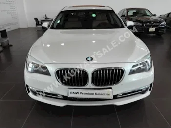 بي ام دبليو  740 Li  الفئة - السابعة  2015  19,940  سيدان  اتوماتك  6  جلد  دفع خلفي  أبيض  بنزين