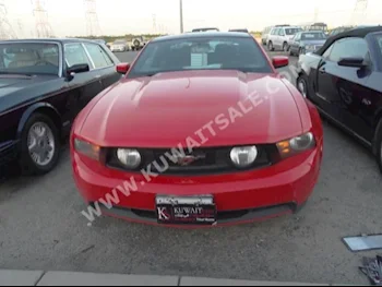 فورد  موستانغ  2011  60,000  كوبيه \ سبورت  عادي  8  مخمل  دفع خلفي  أحمر  بنزين