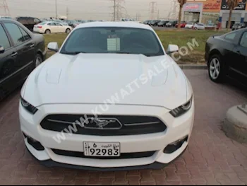 Ford  GT  Mustang  2015  14,000  Coupe / Sport  Automatic  8  Leather  RWD  White  Gasoline