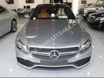مرسيدس - بنز  63 AMG  سي - كلاس  2016  9,000  سيدان  اتوماتك  8  جلد  دفع خلفي  رمادي  بنزين