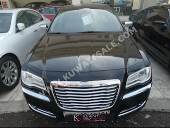 كرايسلر  300  2013  68,000  سيدان  اتوماتك  8  مخمل  دفع خلفي  أسود  بنزين