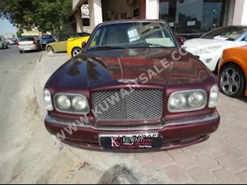 بنتلي  أرناج  2000  75,000  سيدان  اتوماتك  8  جلد  دفع خلفي  أحمر غامق  بنزين
